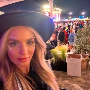 Festival hat in black